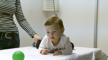 Genitori - Pediatra : sviluppo psicomotorio a 9 mesi